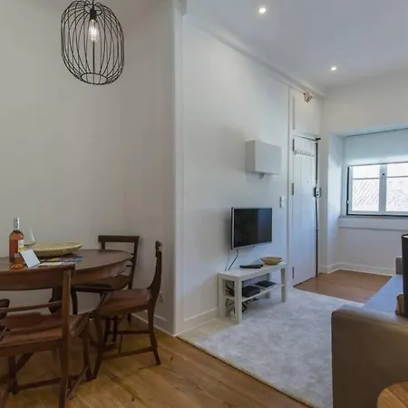 Apartment To Be Mouraria Lissabon