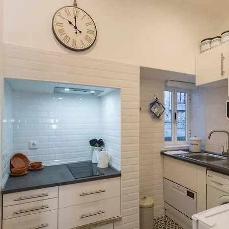Apartment To Be Mouraria Lisbon